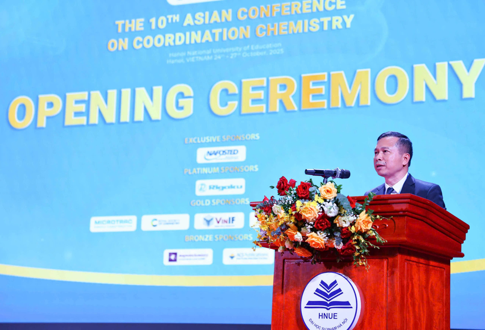Giáo sư, Tiến sĩ Đặng Ngọc Quang – Đồng Chủ tịch ACCC10, Trưởng khoa, Khoa Hóa học, Trường Đại học Sư phạm Hà Nội. Ảnh: NTCC. 24102025-4.jpg