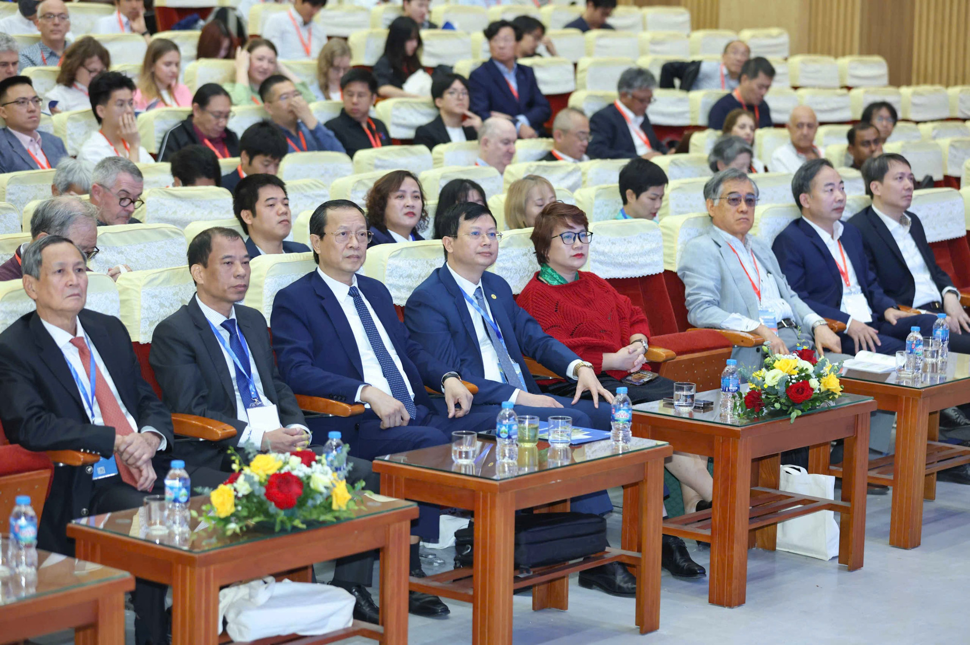 Đại biểu tham dự lễ khai mạc. Ảnh: NTCC. 24102025-6.jpg
