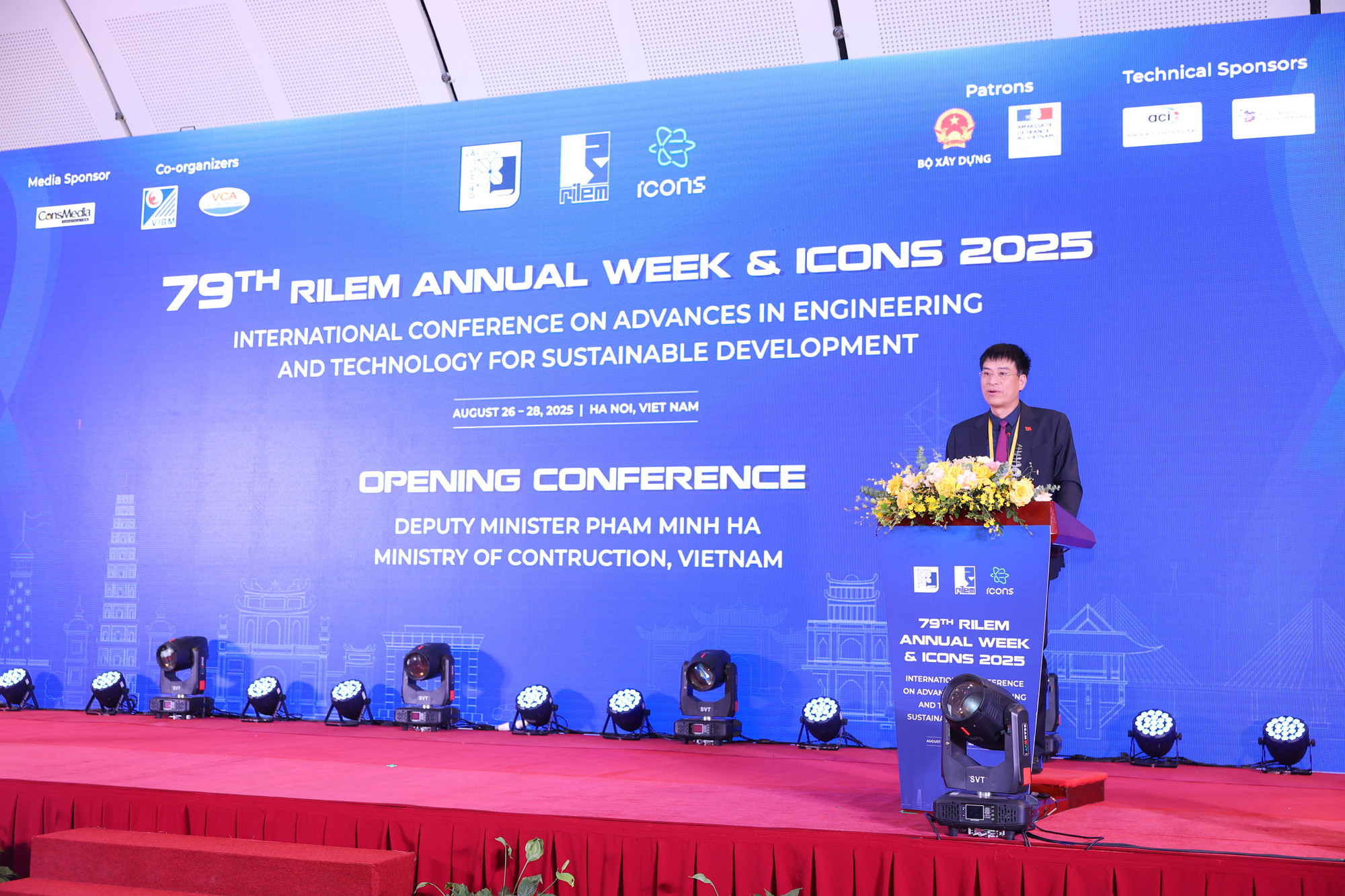 Thứ trưởng Bộ Xây dựng Phạm Minh Hà phát biểu tại sự kiện. khak7939.jpg