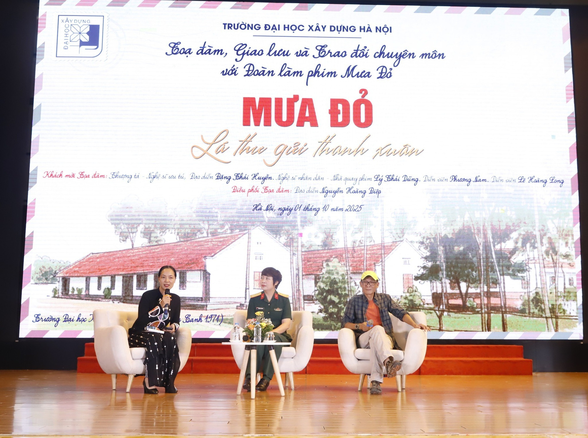 Đối thoại giữa Thượng tá, Nghệ sĩ ưu tú, Đạo diễn Đặng Thái Huyền; Nghệ sĩ nhân dân, Nhà quay phim Lý Thái Dũng; và Đạo diễn Nguyễn Hoàng Điệp - Điều phối toạ đàm. 559185842-1238770724941625-2698923043749731534-n.jpg