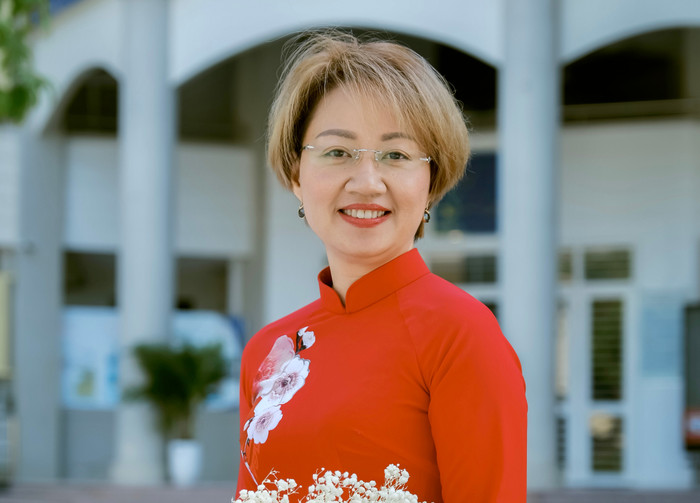 Phó Giáo sư, Tiến sĩ Hà Lê Kim Anh - Phó Hiệu trưởng Trường Đại học Ngoại ngữ, Đại học Quốc gia Hà Nội. Ảnh: NVCC 20-11-2021.jpg
