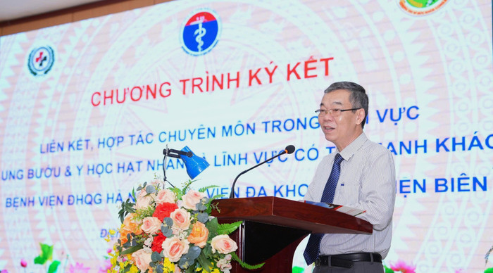 Phó Giáo sư, Tiến sĩ, Bác sĩ Trịnh Hoàng Hà - Giám đốc Bệnh viện Đại học Quốc gia Hà Nội. Ảnh: website nhà trường Phó Giáo sư, Tiến sĩ, Bác sĩ Trịnh Hoàng Hà - Giám đốc Bệnh viện Đại học Quốc gia Hà Nội. Ảnh: website nhà trường