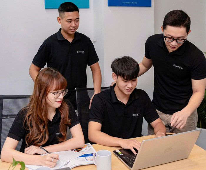 Một số nhân sự Công ty Cổ phần Hitex Toàn Cầu trong quá trình làm việc. Ảnh: NVCC z6926393491040-de55e4622525d647cc77ebc23a316b95.jpg