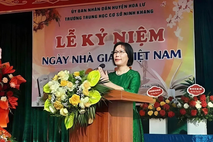 Cô Chu Thị Phương - Hiệu trưởng Trường Trung học cơ sở Ninh Khang (phường Hoa Lư, tỉnh Ninh Bình). Ảnh: NVCC snapedit-1756015041325.jpg