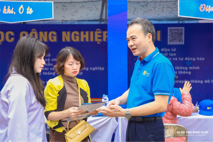 Tiến sĩ Thân Thanh Sơn, Trưởng phòng, Phòng Đào tạo, Trường Đại học Công nghiệp Hà Nội. Ảnh: website nhà trường z5366730441412-d46e6bf1e0919ca94052bca08cd4380b-9863.jpg