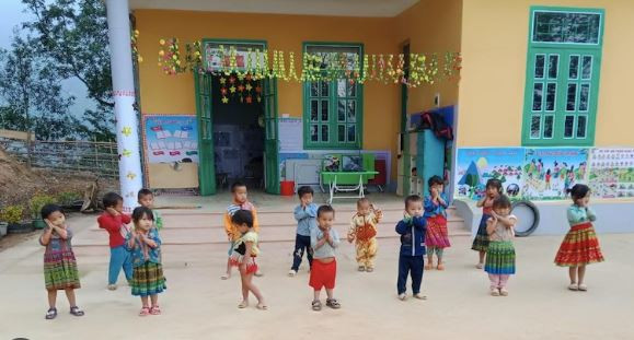 Trẻ em tại Trường mầm non Tênh Phông (Tuần Giáo, Điện Biên) (Ảnh: Nhân dân) Trẻ em tại Trường mầm non Tênh Phông (Tuần Giáo, Điện Biên) (Ảnh: Nhân dân)