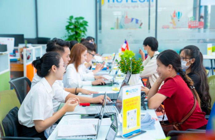 Năm 2024, HUTECH dự kiến tuyển sinh 12.500 chỉ tiêu trình độ Đại học chính quy theo 04 phương thức xét tuyển. Ảnh: website nhà trường Năm 2024, HUTECH dự kiến tuyển sinh 12.500 chỉ tiêu trình độ Đại học chính quy theo 04 phương thức xét tuyển. Ảnh: website nhà trường