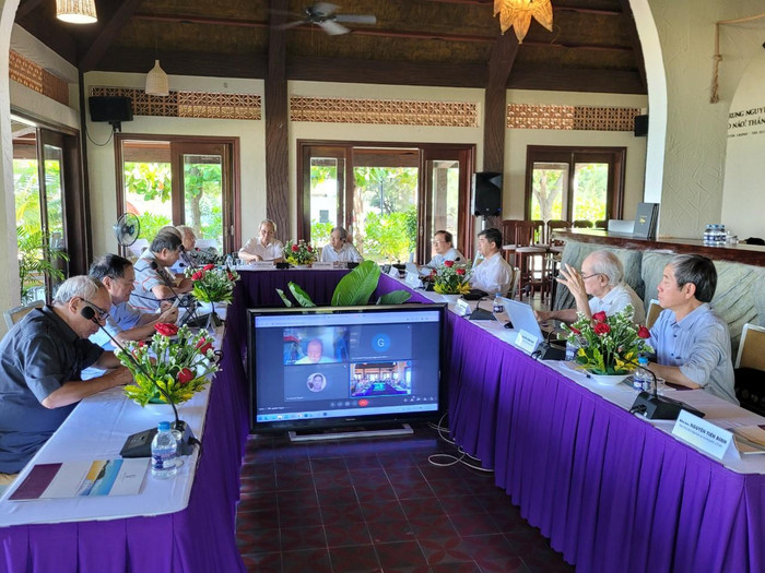 Hội đồng cố vấn Hiệp hội Các trường đại học, cao đẳng Việt Nam họp lên kế hoạch 6 tháng cuối năm. Hội đồng cố vấn Hiệp hội Các trường đại học, cao đẳng Việt Nam họp lên kế hoạch 6 tháng cuối năm.