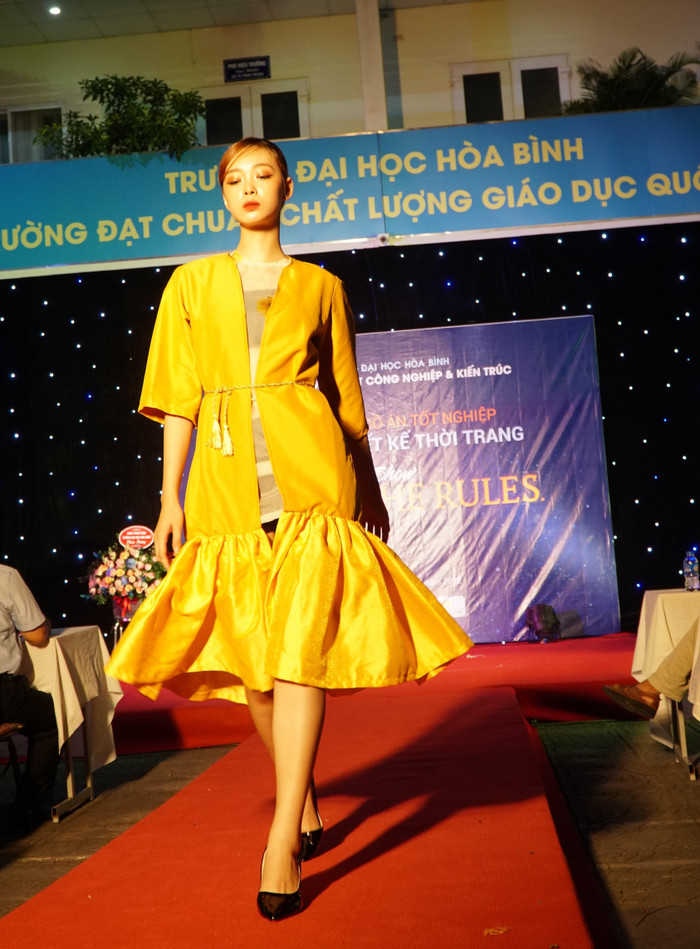 Bộ sưu tập của sinh viên Nguyễn Thị Hằng. (Ảnh: Phạm Minh)