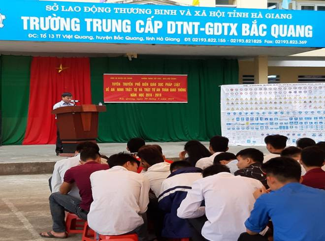Trường Trung cấp dân tộc nội trú - Giáo dục thường xuyên Bắc Quang. (Ảnh: NT) Trường Trung cấp dân tộc nội trú - Giáo dục thường xuyên Bắc Quang. (Ảnh: NT)