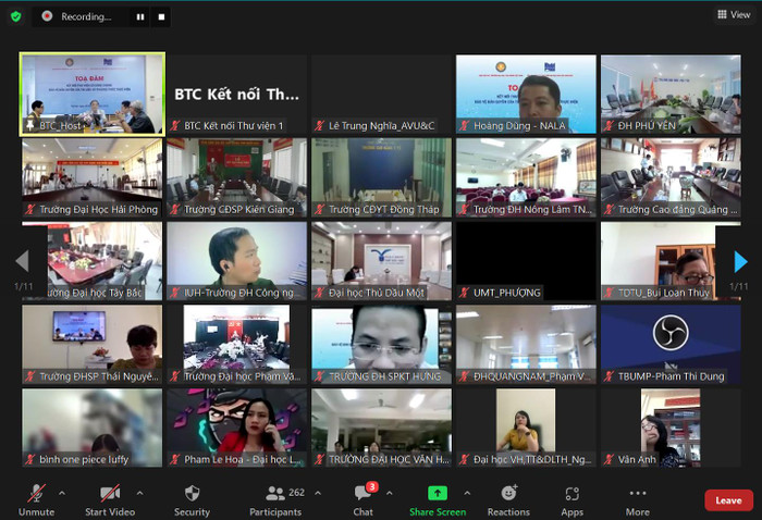 Buổi tọa đàm kết nối và có sự tham gia của gần 300 trường đại học và cao đẳng trên cả nước. (Ảnh: NP) Buổi tọa đàm kết nối và có sự tham gia của gần 300 trường đại học và cao đẳng trên cả nước. (Ảnh: NP)