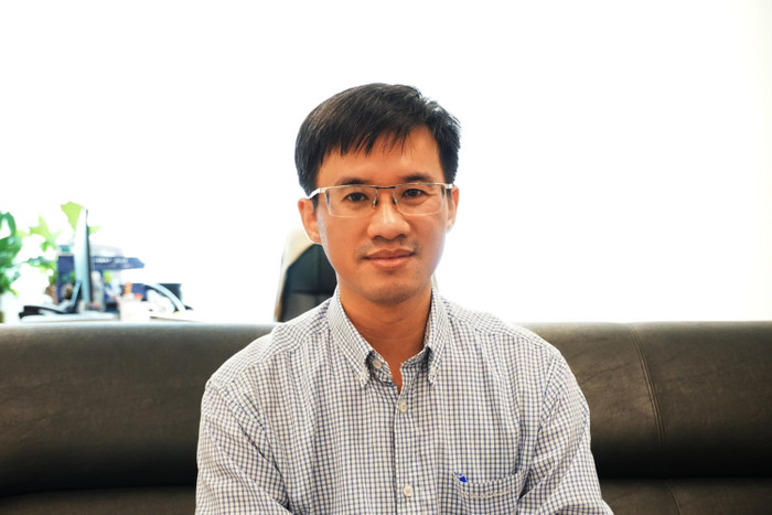 Phó Giáo sư Nguyễn Hải Đăng chia sẻ mong muốn làm cầu nối giữa ngành hóa học và ngành sinh học. (Ảnh: Nguyên Phương)