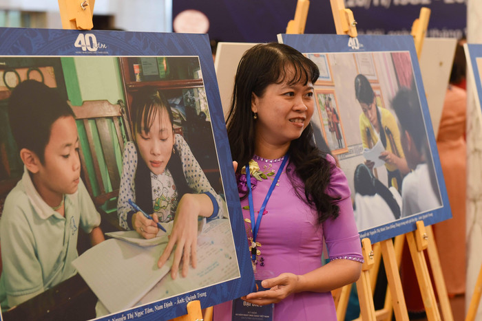 Thầy cô giáo hân hoan, hạnh phúc trong dịp lễ đặc biệt của ngành Giáo dục. Ảnh: Bộ Giáo dục và Đào tạo. Thầy cô giáo hân hoan, hạnh phúc trong dịp lễ đặc biệt của ngành Giáo dục. Ảnh: Bộ Giáo dục và Đào tạo.