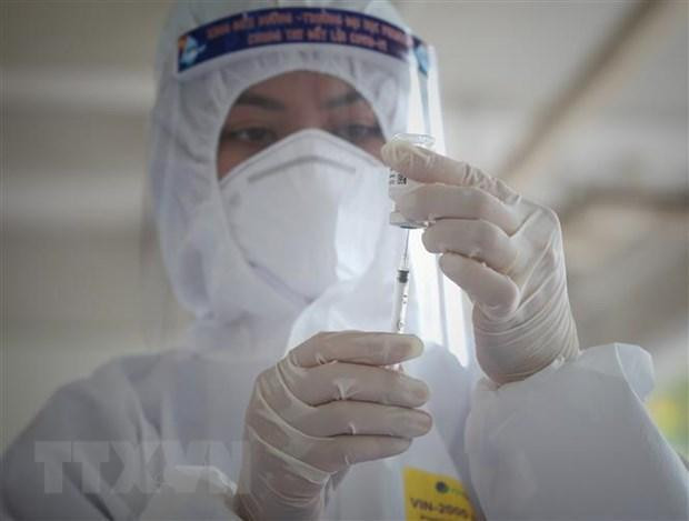 Tiêm vaccine phòng COVID-19 tiêm cho công nhân khu công nghiệp Bắc Giang Tiêm vaccine phòng COVID-19 tiêm cho công nhân khu công nghiệp Bắc Giang