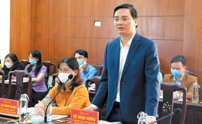 Giám đốc Sở Giáo dục và Đào tạo tỉnh Tuyên Quang - Tiến sỹ Vũ Đình Hưng (Ảnh: Vietnam Business Forum) vbf-2023112816256b17.jpg
