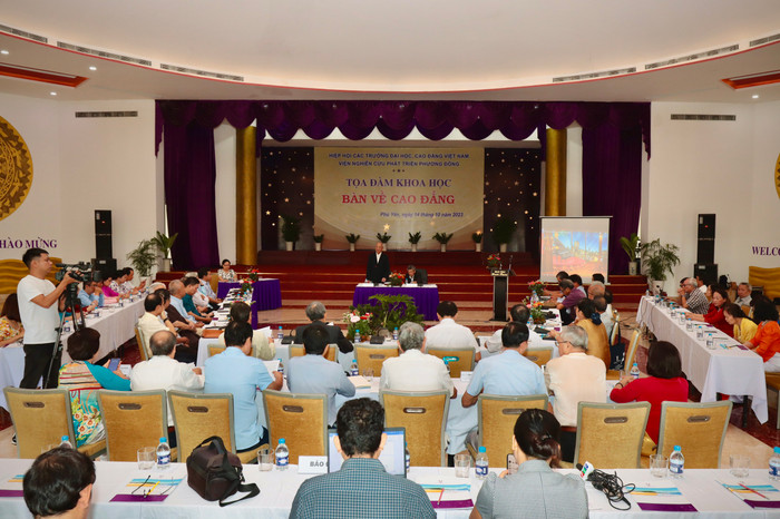 Quang cảnh buổi tọa đàm Quang cảnh buổi tọa đàm
