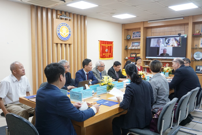 Hiệp hội Các trường đại học, cao đẳng Việt Nam đã có buổi làm việc với Phòng Văn hóa thông tin - Đại sứ quán Hoa Kỳ. Hiệp hội Các trường đại học, cao đẳng Việt Nam đã có buổi làm việc với Phòng Văn hóa thông tin - Đại sứ quán Hoa Kỳ.