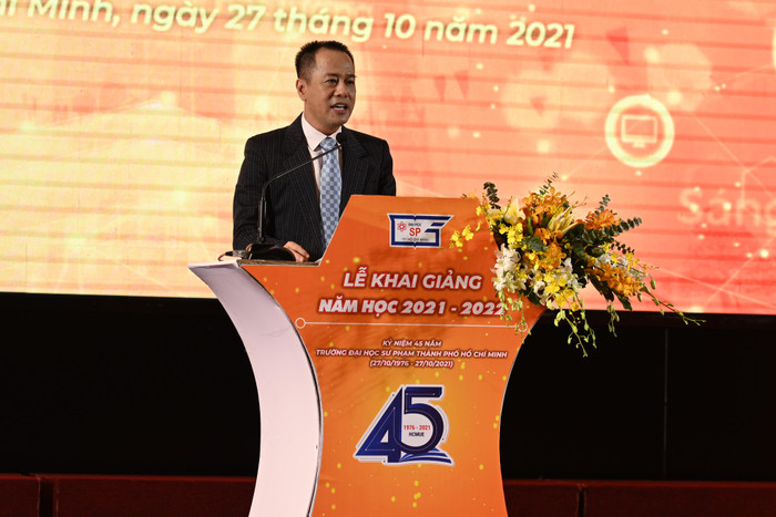 Giáo sư, Tiến sĩ Huỳnh Văn Sơn - Hiệu trưởng Trường Đại học Sư phạm Thành phố Hồ Chí Minh phát biểu tại buổi lễ. (Ảnh: Nhà trường cung cấp) Giáo sư, Tiến sĩ Huỳnh Văn Sơn - Hiệu trưởng Trường Đại học Sư phạm Thành phố Hồ Chí Minh phát biểu tại buổi lễ. (Ảnh: Nhà trường cung cấp)