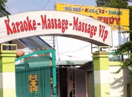 Nhà nghỉ Hùng Thúy, nơi ông Phương phát hiện vợ vào phòng trọ với thẩm phán. Ảnh TL