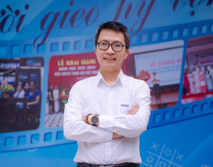 Tiến sĩ Nguyễn Văn Hùng - Phó Hiệu trưởng Trường Trung học phổ thông Chuyên Khoa học Huế (Ảnh: NVCC) Tiến sĩ Nguyễn Văn Hùng - Phó Hiệu trưởng Trường Trung học phổ thông Chuyên Khoa học Huế (Ảnh: NVCC)