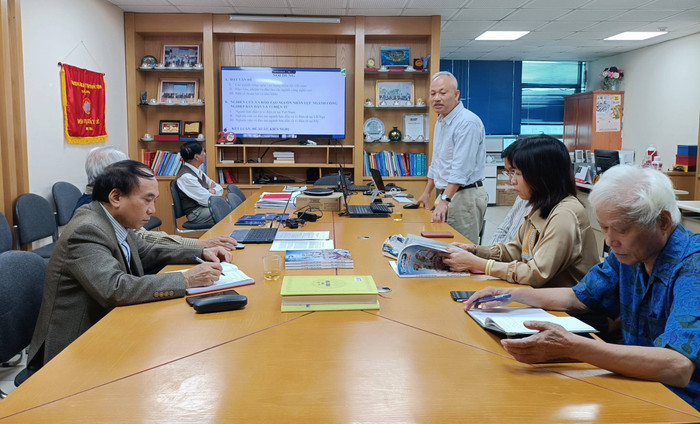 Buổi tọa đàm bàn về đào tạo nguồn nhân lực cho phát triển công nghệ cao. Buổi tọa đàm bàn về đào tạo nguồn nhân lực cho phát triển công nghệ cao.