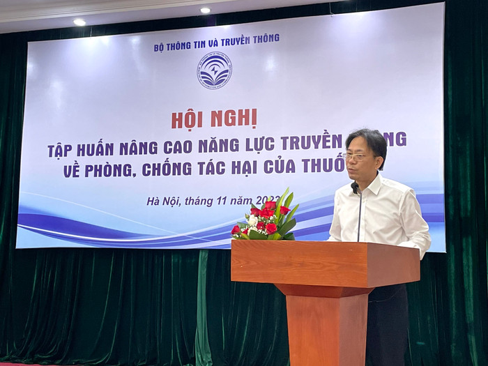 Ông Hồ Hồng Hải, Phó Vụ trưởng Vụ Pháp Chế, Bộ Thông tin và Truyền thông phát biểu tại Hội nghị.