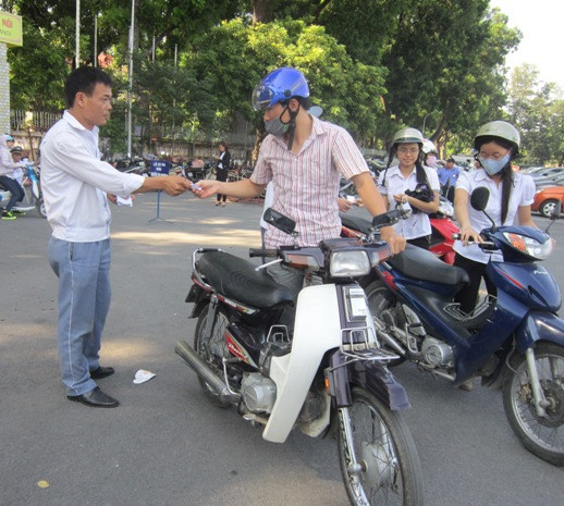 Giao nhận vé. Giao nhận vé.