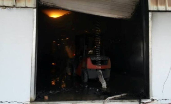 Uớc tính thiệt hại ban đầu lên đến hàng trăm tỷ đồng. Uớc tính thiệt hại ban đầu lên đến hàng trăm tỷ đồng.