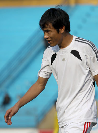 Tương lai rất xám xịt đang chờ đón Huy Hoàng phía trước. Tương lai rất xám xịt đang chờ đón Huy Hoàng phía trước.