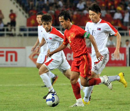 Nói như vậy không có nghĩa là cựu đội trưởng này trở lại đội tuyển quốc gia sẽ là người thừa, bởi dẫu sao kinh nghiệm và bản lĩnh là điều Minh Phương không hề thiếu. Anh sẽ là nhân tố tạo ra đột biến khi lối chơi của đội nhà gặp bế tắc. Tuy nhiên, đã rất nhiều lần tiền vệ quê Đồng Nai chia sẻ, không phải anh “làm giá” mà do ý thức được gánh nặng tuổi tác nên từ chối vào ĐTQG.