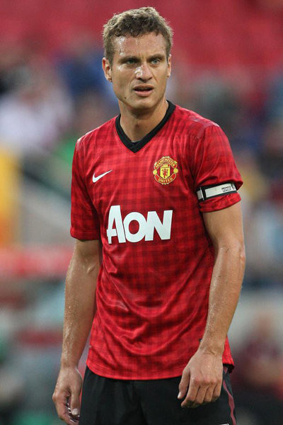 Vidic mới trở lại sau chấn thương ở mùa giải trước. Vidic mới trở lại sau chấn thương ở mùa giải trước.