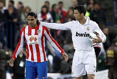 Những tuyên bố có liên quan tới Falcao và Ronaldo đang gây sốt các mặt báo thể thao. Những tuyên bố có liên quan tới Falcao và Ronaldo đang gây sốt các mặt báo thể thao.