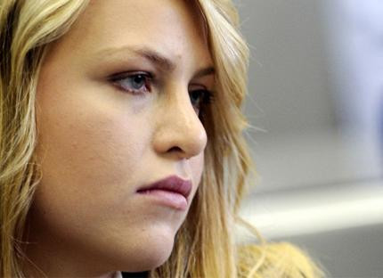 Tờ báo Gazzetta dello Sport cũng đăng tải những thông tin liên quan tới sự rạn nứt của đôi uyên ương này. Mới đây nhất, khi Barbara đang một mình ở St Moritz, Pato thì lo tập trung luyện tập cùng các đồng đội ở Milan để chuẩn bị cho mùa giải mới. Chưa kể, kể từ cuối tháng 7, cặp đôi rất ít khi xuất hiện cùng nhau ở các sự kiện như hồi trước. Ngay trong ngày sinh nhật người yêu, Pato cũng hoàn toàn lặn mất tăm.