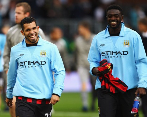 Không mắc lỗi nặng như Tevez nhưng Toure vẫn phải chia tay với 6 tuần lương của mình