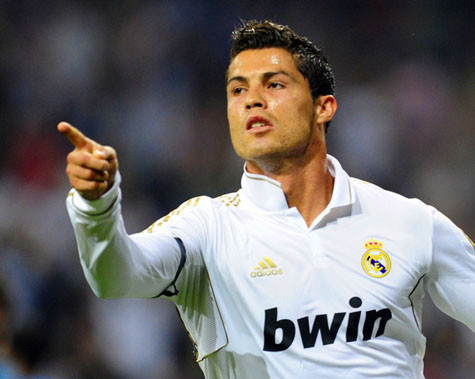 Ở bên ông thầy Mourinho vốn kiêu căng, Ronaldo càng có dịp tự phô