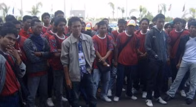 Các TNV tập trung phản đối BTC tại Palembang.