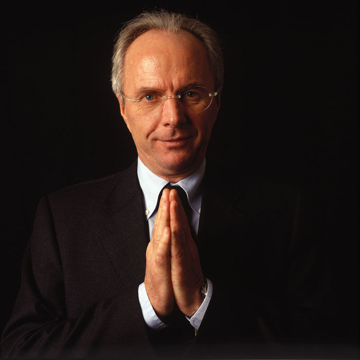 Sven Goran Eriksson: Trong triều đại tại ĐT Anh, không thể phủ nhận nhà cầm quân người Thụy Điển đã làm được nhiều việc. Nhưng ông cũng để lại nhiều vết sạn. Bồ bịch với các ả đào chưa đã, HLV nay đã 63 tuổi còn ve vãn Faria Alam, nữ thư ký của LĐBĐ Anh. Thậm chí ông thi thoảng còn dành chút thời gian ở các buổi tập để khoe chiến tích chinh phục nửa kia của mình. Sven Goran Eriksson: Trong triều đại tại ĐT Anh, không thể phủ nhận nhà cầm quân người Thụy Điển đã làm được nhiều việc. Nhưng ông cũng để lại nhiều vết sạn. Bồ bịch với các ả đào chưa đã, HLV nay đã 63 tuổi còn ve vãn Faria Alam, nữ thư ký của LĐBĐ Anh. Thậm chí ông thi thoảng còn dành chút thời gian ở các buổi tập để khoe chiến tích chinh phục nửa kia của mình.