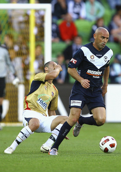 Và anh cũng đầy cách đánh gục đối thủ Và anh cũng đầy cách đánh gục đối thủ