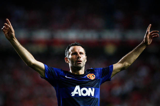 Giggs. Chuyên môn tuyệt vời nhưng cuộc đời quá bê bối. Không cần phải nói quá nhiều về Giggs Giggs. Chuyên môn tuyệt vời nhưng cuộc đời quá bê bối. Không cần phải nói quá nhiều về Giggs