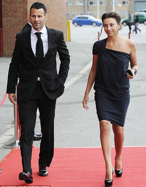 Nhà Giggs vừa bị phản công