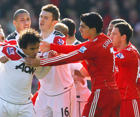 Man Utd và Liverpool không chỉ tranh giành danh hiệu và chiến thắng... Man Utd và Liverpool không chỉ tranh giành danh hiệu và chiến thắng...