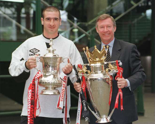 ... và cũng trị không ít anh chàng cứng đầu, như Cantona... ... và cũng trị không ít anh chàng cứng đầu, như Cantona...