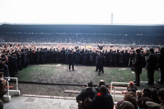 Man Utd sau đó không mất nhiều thời gian trở lại với giải đấu cao nhất nước Anh