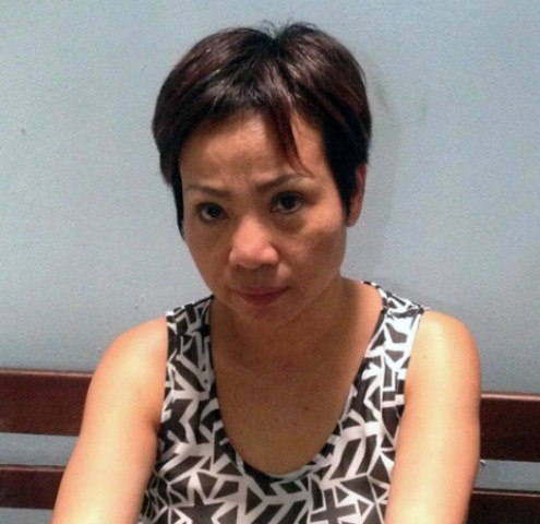 Bà trùm buôn ô tô Lục Thị Bích Thu tại cơ quan công an. Ảnh CA cung cấp Bà trùm buôn ô tô Lục Thị Bích Thu tại cơ quan công an. Ảnh CA cung cấp