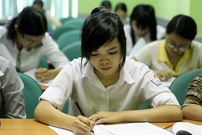 Thi Quốc gia: Thầy giáo "bốc thuốc" chữa bệnh lo lắng cho đồng nghiệp ảnh 2 Thi Quốc gia: Thầy giáo "bốc thuốc" chữa bệnh lo lắng cho đồng nghiệp ảnh 2