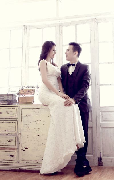 Về công việc, Vân Anh chia sẻ rằng mình sẽ chọn lọc các lời mời hơn để hàng ngày được tận tay chăm sóc cho gia đình chồng