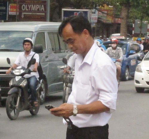 Người đàn ông tự xưng là công an.