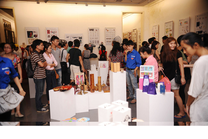 Triển lãm đồ án của sinh viên Trường Đại học Mở Hà Nội tại Bảo tàng Mỹ thuật Việt Nam. Ảnh: NVCC Triển lãm đồ án của sinh viên Trường Đại học Mở Hà Nội tại Bảo tàng Mỹ thuật Việt Nam. Ảnh: NVCC