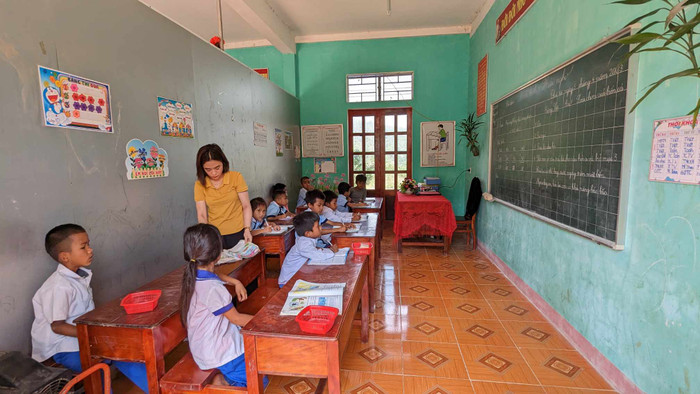 Ở các địa phương vùng cao, biệt phái giáo viên giúp khắc phục tình trạng thiếu giáo viên, đảm bảo việc dạy và học cho các trường. Ảnh minh hoạ: Trần Phương Ở các địa phương vùng cao, biệt phái giáo viên giúp khắc phục tình trạng thiếu giáo viên, đảm bảo việc dạy và học cho các trường. Ảnh minh hoạ: Trần Phương