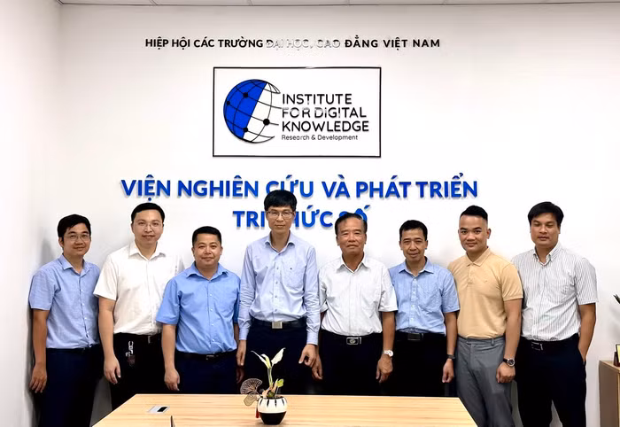 Lãnh đạo Học viện Công nghệ Bưu chính Viễn thông đến thăm và làm việc với Viện. Lãnh đạo Học viện Công nghệ Bưu chính Viễn thông đến thăm và làm việc với Viện.